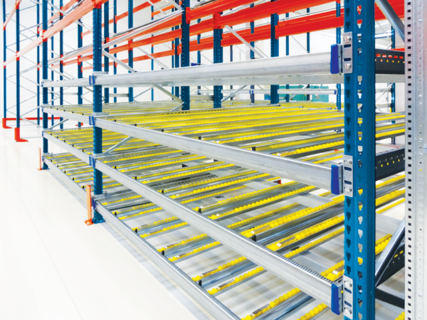 Paletové regále s valčekovými dráhami